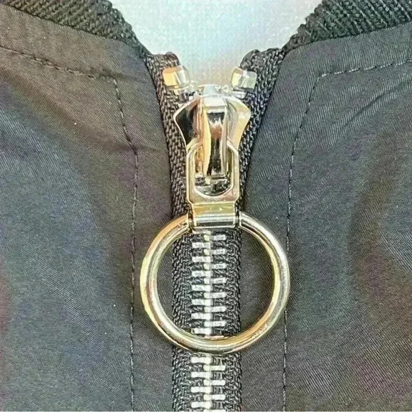 Black bomber jacket with gold embroidery & sequin floral motif Molly Bracken - Picture 6 of 9